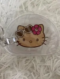 オリーブヤング　コレオロジー　サンリオ　キティポーチ