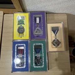 【バラ売り可】ずっと真夜中でいいのに。　勲章2021〜2023 2025年最新】ずっと真夜中でいいのに 勲章 2021の人気アイテム