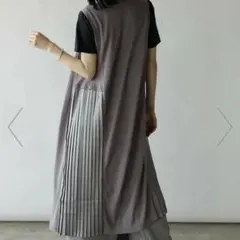ヤマダヤ　RADIATE ラメツイルプリーツロングジレ