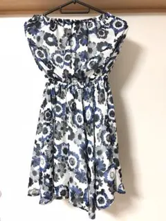 即購入OK！ほぼ未使用！美品！着脱一瞬！オシャレ ブルー花柄ワンピース
