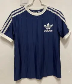 adidas アディカラースリーストライプス ピンストライプ　半袖Tシャツ