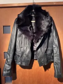 Andy レザーライダースジャケット 黒 ファー襟付き