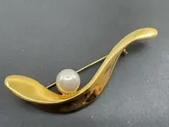 M8216 ブローチ　ヴィンテージ アクセサリー