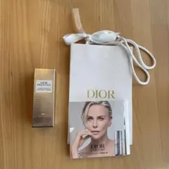 Dior BB プレステージホワイトル　プロテクターUV ルミエールBB 01