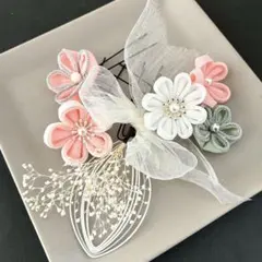 027 淡いお花の髪飾り つまみ細工 卒業式 入学式 振袖 袴ヘア 着物 春
