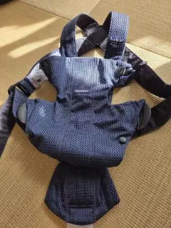 BabyBjornメッシュ抱っこ紐 ネイビー