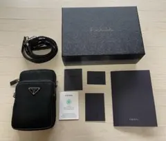 美品PRADA スマホショルダーバッグ　サフィアーノレザー スマートフォンケースのサムネイル