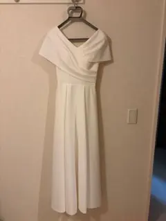 ホワイト オフショルダー ウェディングドレス