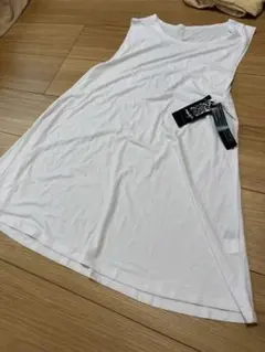 新品　タグ付き　夢地哉　チュニック　ノースリーブのサムネイル