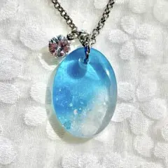 青のグラデーションとムーンストーン　レジンネックレス　No.540