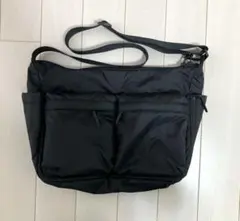 ユニクロ　マルチポケットショルダーバッグ　ブラック