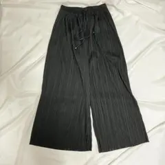 プリーツ ワイドパンツ イージーパンツ ウエストゴム 美脚 モノトーン きれいめ