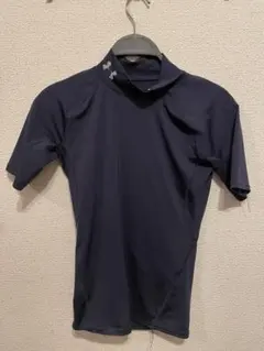 Under Armour ネイビー 半袖インナー