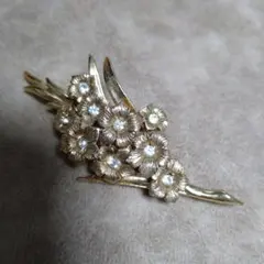 Item thumbnail for item 59628402-6274-47fe-a043-51d96ff6c92b