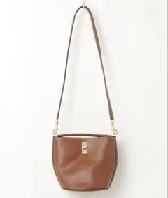 セリーヌ　ティーンバケット16レザー 2WAYハンドバッグのサムネイル