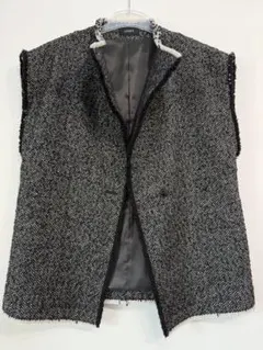 ロエフ LOEFF 刺繍ベスト - メルカリ