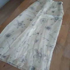 花柄フレアロングスカート クリーム色　シアー