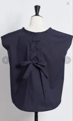 未使用NOELAバックレースアップシャツ ネイビーのサムネイル
