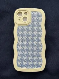 iPhone用ベージュと青のチェック柄ケース