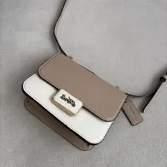 【美品】COACH バイカラー ショルダーバッグのサムネイル