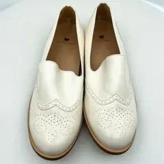 chasseur TRAVEL SHOES メダリオン 白 スリッポン 40 - メルカリ