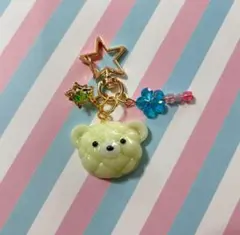 クマの顔チャーム 星型金具付き