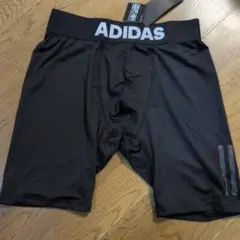 新品!　アディダス　　ショートタイツ　Lサイズ