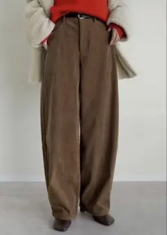 リエディ コーデュロイバレルレッグパンツ カーブパンツ バレルレッグパンツ 美品