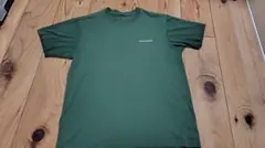 mont-bell ウイックロンTシャツ　グリーン