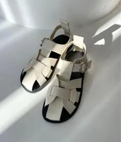 CAPRICIEUX LE'MAGE グルカサンダルのサムネイル