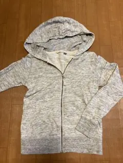 UNIQLO 130cm グレー フルジップ パーカー
