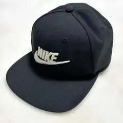 NIKE キャップ ブラック 刺繍ロゴ スナップバック キッズ