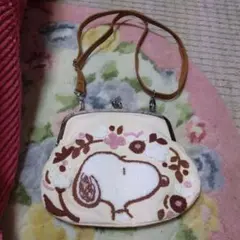 スヌーピー刺繍バッグなかなか無いです。お見逃し無くです。
