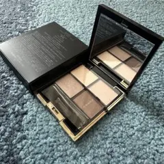 Y☆未使用☆ SUQQU デザイニングカラーアイズ 01 優芍薬 スック SUQQU 【送料無料】SUQQU スック デザイニング カラー アイズ