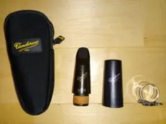 Vandoren B♭クラリネット用マウスピース 5RVライヤーのサムネイル