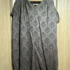 刺繍ワンピース グレー Vネック 半袖 ゆったり