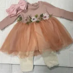 フラワー刺繍付きベビードレスとリボン　GAPレギンス付き　70