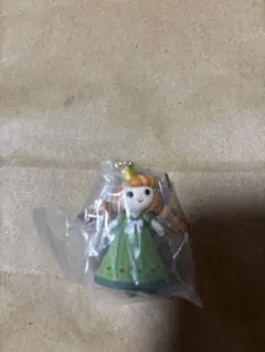 ガチャガチャ　アナと雪の女王アイテムコレクション　アナ