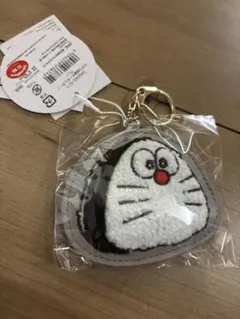 100％ドラえもん＆フレンズ展 サガラ刺繍キーホルダー（おにぎり
