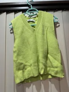 zara ニットベスト