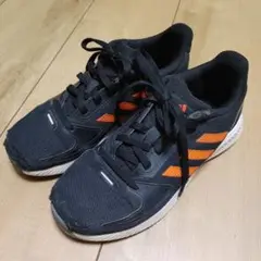 adidas ブラック/オレンジ スニーカー