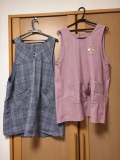 グレーのチェック柄うさぎくまピンクエプロン保育士エプロン