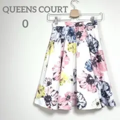 美品　クイーンズコート フレアスカート　0 白　大花柄 総柄 ひざ丈　大人可愛いのサムネイル
