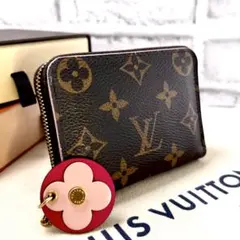 ルイヴィトン モノグラム ジッピーコインパース フラワーチャーム M68332