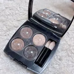 CHANEL レ キャトル オンブル 266 ティセ エサンシエル