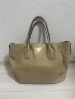 PRADA ベージュ レザー トートバッグ
