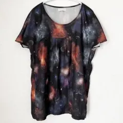 イーハイフンワールドギャラリー　トップス　ブラウス　総柄　宇宙　半袖　チュニックのサムネイル