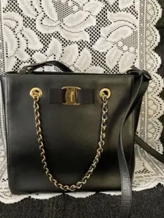 Salvatore Ferragamo ヴァラリボン 2way ショルダー