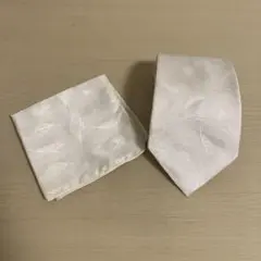 ホワイト 礼服用ネクタイ ポケットチーフ付き