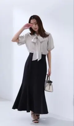 新品タグ付き　ナチュラルビューティーベーシック　ヘム切替マーメイドスカート